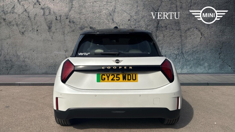 MINI Cooper 135kW E Exclusive [Level 1] 41kWh 3dr Auto Electric Hatchback